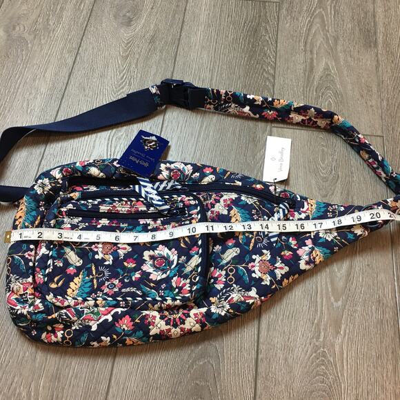 NWT Vera Bradley x Harry Potter Sling Backpack  home to hogwarts - Picture 7 of 9